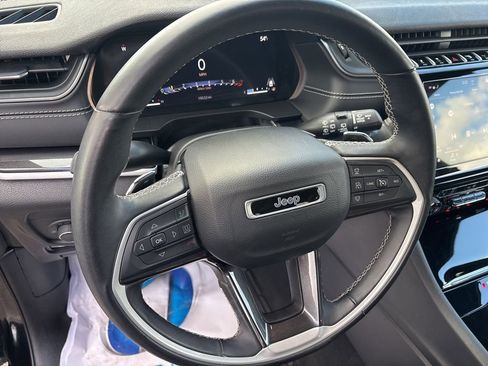 Used 2022 Jeep Grand Cherokee Altitude image 21