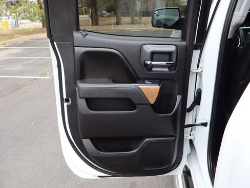 Used 2015 Chevrolet Silverado 2500 LTZ image 24