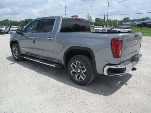 New 2026 GMC Sierra 1500 SLT w/ SLT Premium Package AWD/4WD image 9