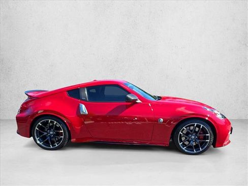 Used 2016 Nissan 370Z NISMO RWD image 4