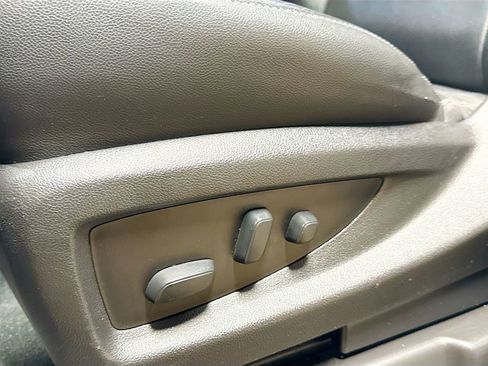 Used 2020 GMC Yukon XL SLT image 19