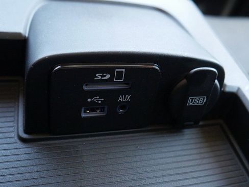 Used 2016 RAM 1500 Laramie AWD/4WD image 45