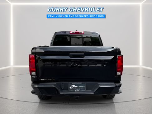 Used 2023 Chevrolet Colorado Trail Boss w/ Technology Package AWD/4WD image 11