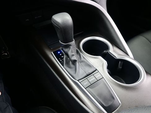 Used 2024 Toyota Camry LE FWD image 21