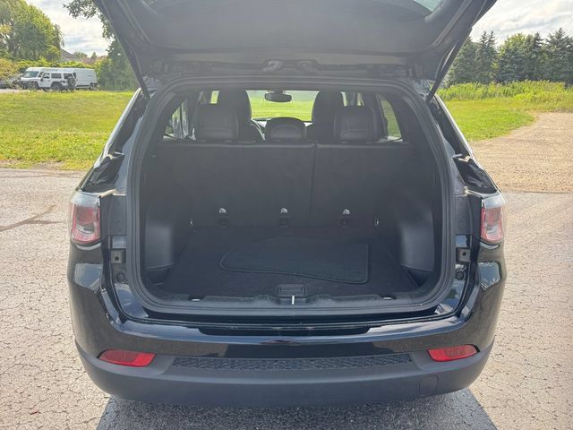 Certified 2024 Jeep Compass Latitude AWD/4WD image 18