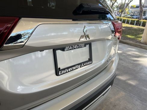 Used 2019 Mitsubishi Outlander ES image 16
