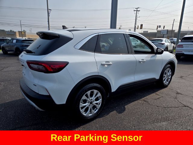 Used 2023 Ford Escape Active w/ Tech Pack #1 FWD image 9