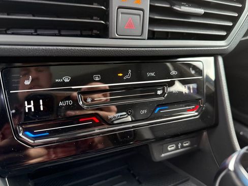 New 2025 Volkswagen Jetta SE image 10