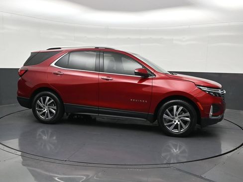 Used 2024 Chevrolet Equinox Premier FWD image 7