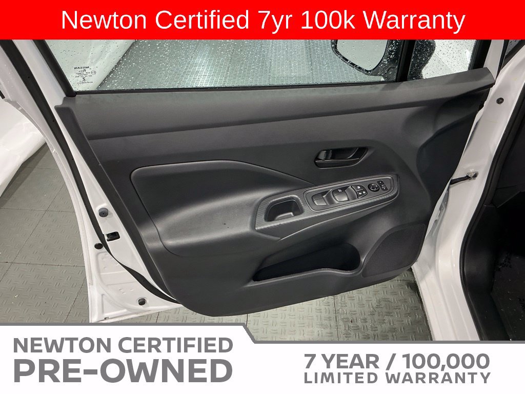 Used 2025 Nissan Versa S w/ Trunk Package FWD image 31