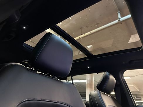 New 2025 Jeep Grand Cherokee L Limited w/ Luxury Tech Group II image 17