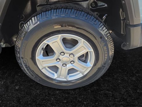 Used 2023 Jeep Wrangler Sport AWD/4WD image 20