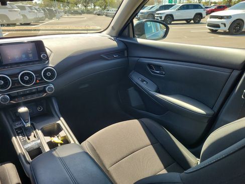 Used 2025 Nissan Sentra S image 14