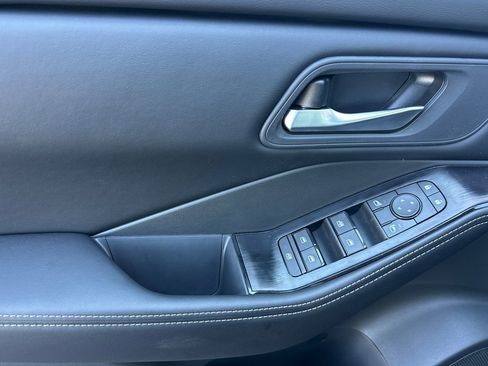 New 2026 Nissan Rogue SV FWD image 12