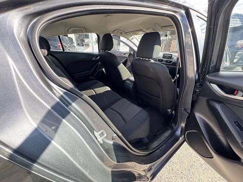 Used 2014 MAZDA MAZDA3 i Touring image 36