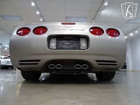 Used 1998 Chevrolet Corvette Coupe w/ Roof Pkg image 14