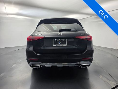 Used 2024 Mercedes-Benz GLC 300 4MATIC image 5