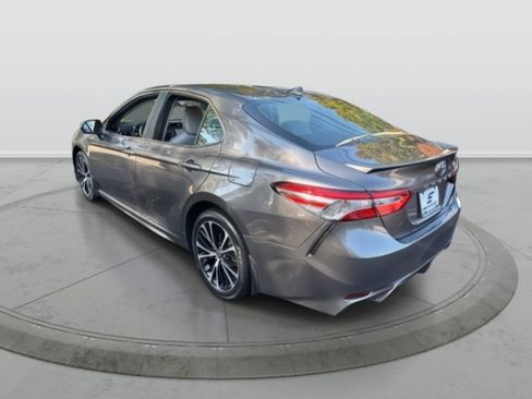 Used 2020 Toyota Camry SE w/ Cold Weather Package AWD/4WD image 6