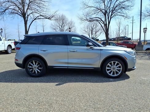 Used 2022 Lincoln Corsair AWD w/ Premium Package image 6