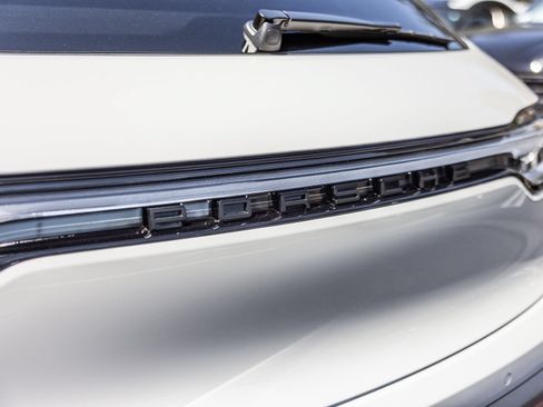 Certified 2026 Porsche Macan S AWD/4WD image 28