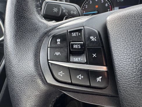 Used 2020 Ford Explorer XLT w/ Equipment Group 202A image 23