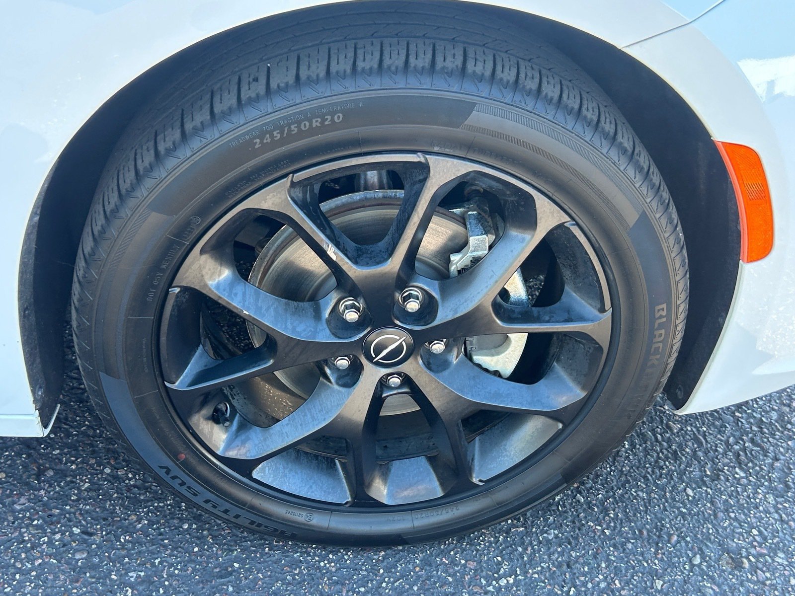 Used 2025 Chrysler Pacifica Limited FWD image 11