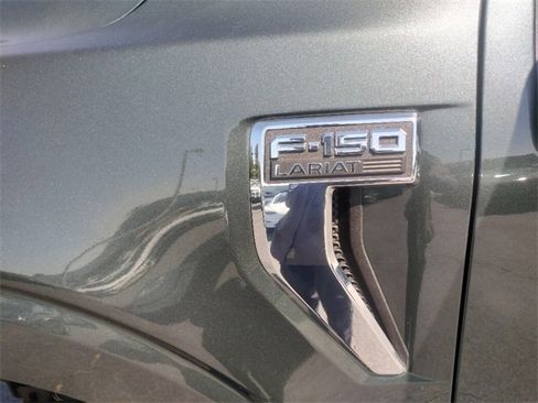 Used 2021 Ford F150 Lariat w/ Max Trailer Tow Package image 12