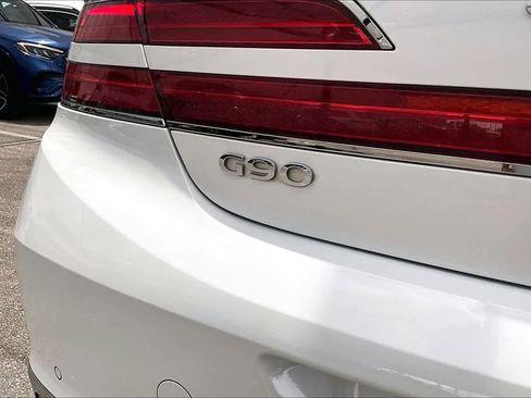 Used 2021 Genesis G90 5.0 Ultimate RWD image 10