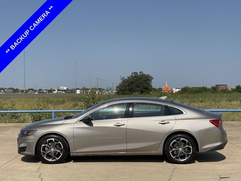 Used 2024 Chevrolet Malibu LT FWD image 3