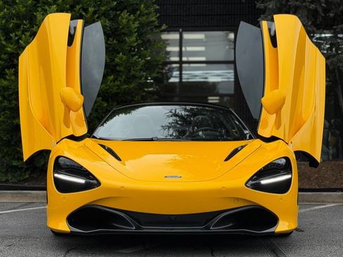 Used 2022 McLaren 720S Spider RWD image 4