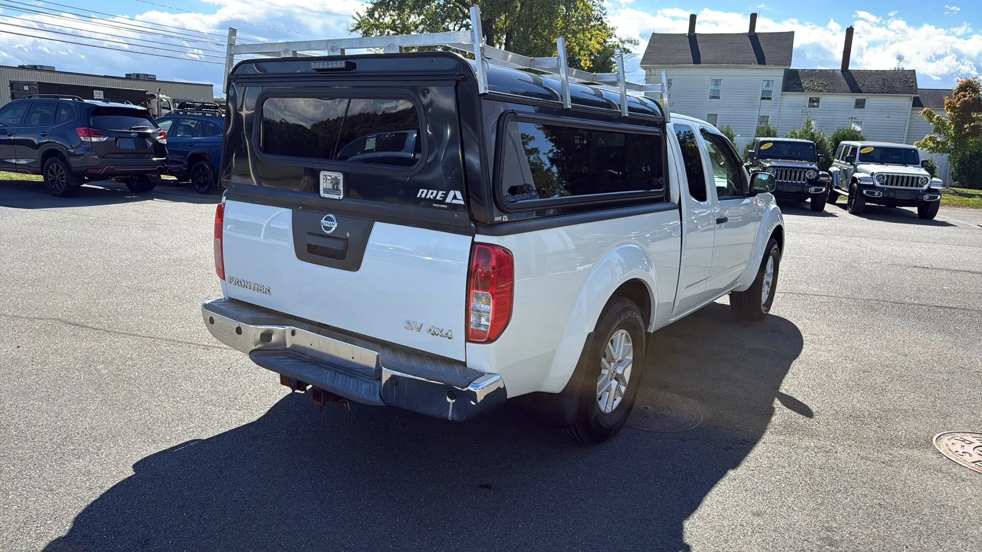Used 2015 Nissan Frontier SV w/ SV Value Truck Package AWD/4WD image 31