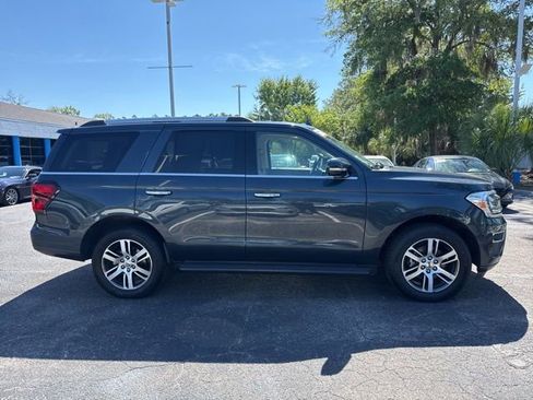 Certified 2024 Ford Expedition Limited RWD image 3