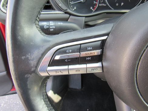 Used 2020 MAZDA CX-30 FWD w/ Premium Package image 22