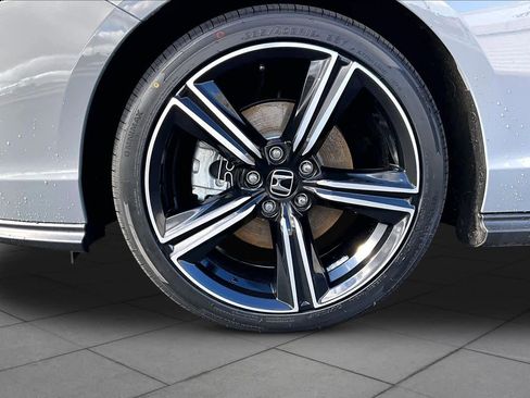 Used 2023 Honda Accord Sport image 10