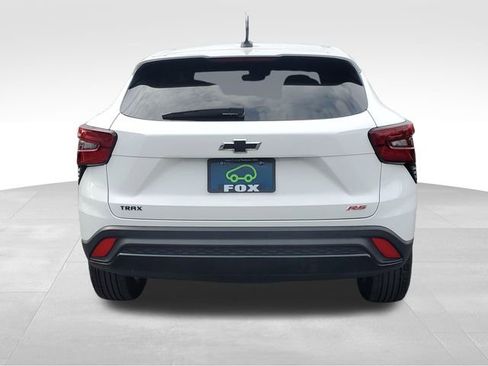 Certified 2024 Chevrolet Trax RS w/ Driver Confidence Package FWD image 4