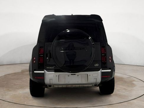 Used 2023 Land Rover Defender 110 SE image 6