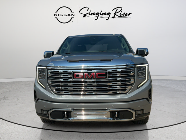 Used 2024 GMC Sierra 1500 Denali w/ Technology Package AWD/4WD image 2