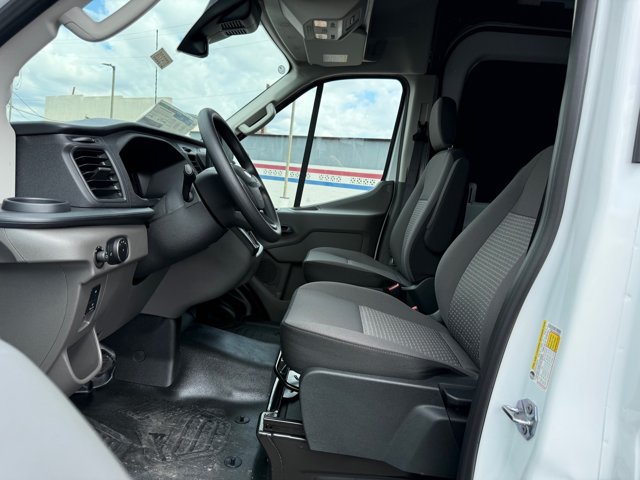 New 2027 Ford Transit 250 148 Medium Roof w/ Load Area Protection Package RWD image 14