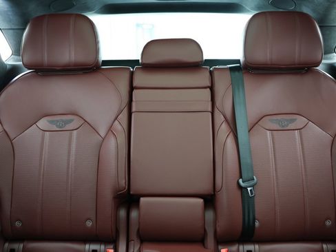 New 2024 Bentley Bentayga image 18