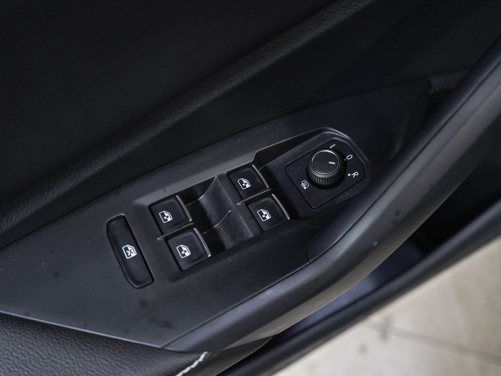 Used 2023 Volkswagen Jetta Sport FWD image 19