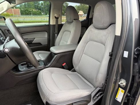 Used 2016 Chevrolet Colorado W/T w/ WT Convenience Package AWD/4WD image 24