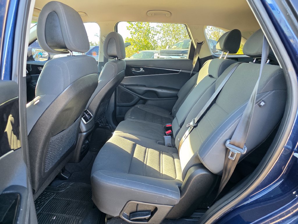 Used 2016 Kia Sorento LX AWD/4WD image 18