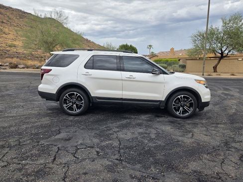 Used 2015 Ford Explorer Sport w/ Equipment Group 401A AWD/4WD image 3