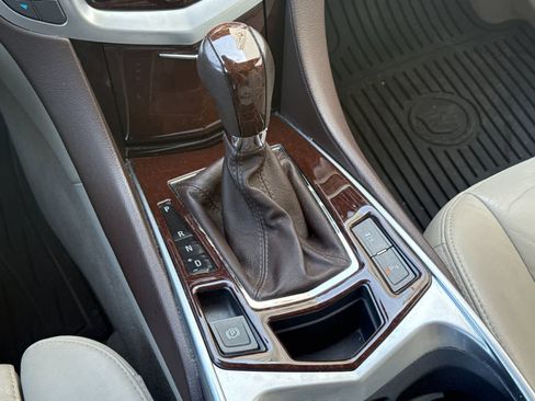 Used 2011 Cadillac SRX Luxury FWD image 22