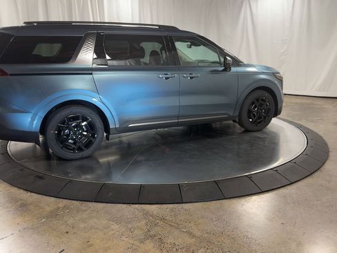 New 2026 Kia Carnival SX Prestige image 2