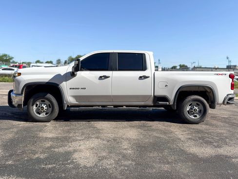 Used 2023 Chevrolet Silverado 2500 W/T w/ Gooseneck/5TH Wheel Package AWD/4WD image 4