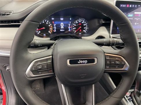 Used 2023 Jeep Compass Limited image 23