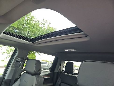 Used 2023 GMC Sierra 1500 Denali w/ Denali Reserve Package image 17