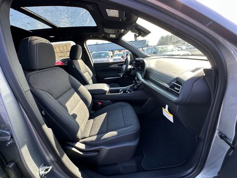 New 2026 Chevrolet Traverse LT w/ Sun and Wheel Package image 28