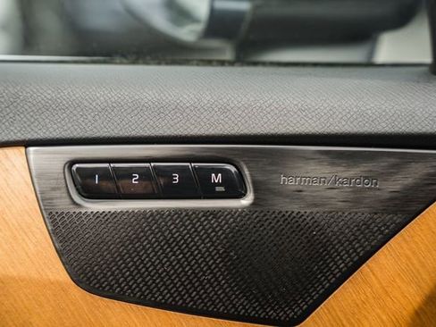 Used 2023 Volvo XC90 B6 Plus w/ Protection Package AWD/4WD image 39